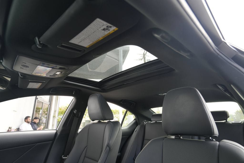 Used 2023 Lexus IS 350 F Sport w/ Memory Package AWD/4WD image 19