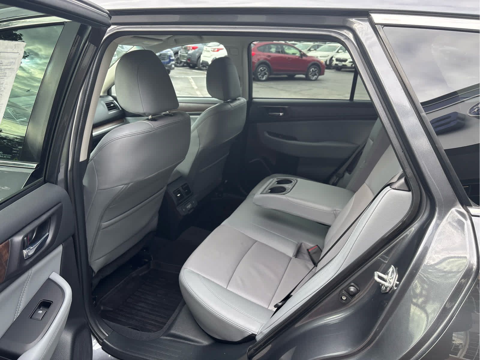 Used 2018 Subaru Outback 2.5i Limited AWD/4WD image 32