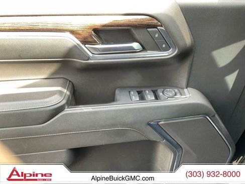 Used 2024 GMC Sierra 1500 Elevation w/ LPO, Elevation Black Package AWD/4WD image 19