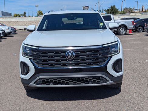 Used 2024 Volkswagen Atlas Cross Sport SE image 7