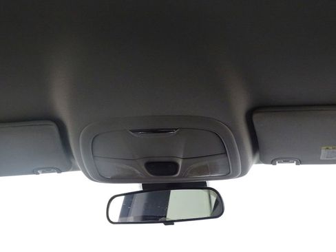 Used 2019 Jeep Cherokee Latitude w/ Popular Appearance Group image 27