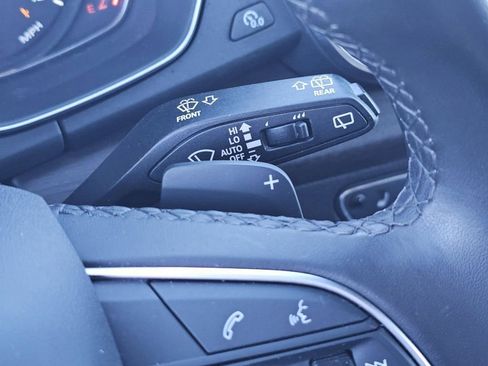 Used 2023 Audi Q5 2.0T Premium w/ Convenience Package image 17