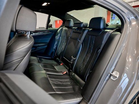 Used 2021 BMW 530i xDrive w/ Executive Package image 14