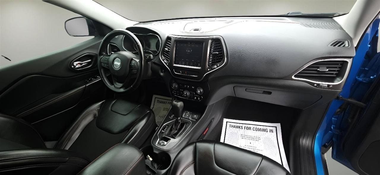 Used 2020 Jeep Cherokee Trailhawk w/ Comfort/Convenience Group AWD/4WD image 33