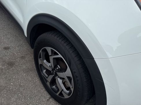 Used 2021 Kia Sportage LX FWD image 4