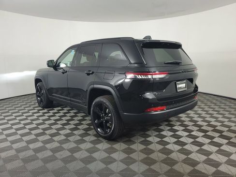 New 2025 Jeep Grand Cherokee Limited w/ Black Appearance Package image 6