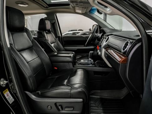 Used 2017 Toyota Tundra Limited image 32