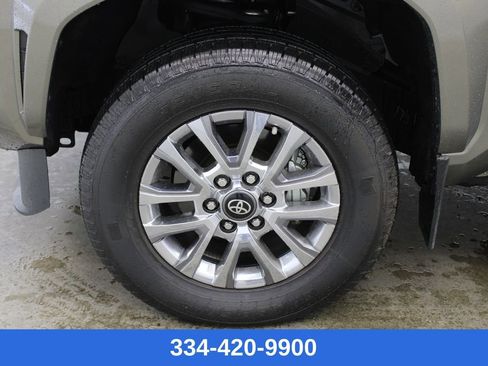 Used 2024 Toyota Tacoma Limited image 29