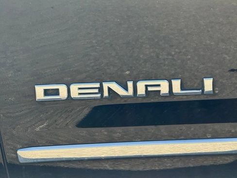Used 2019 GMC Yukon XL Denali w/ Denali Ultimate Package AWD/4WD image 20