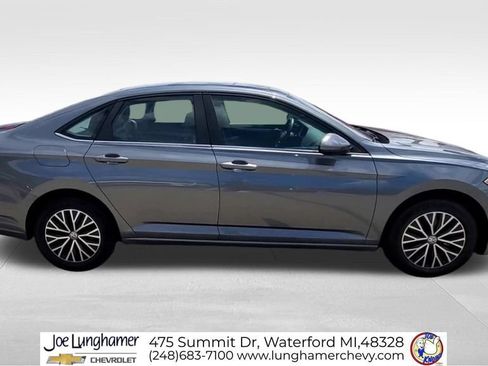 Used 2021 Volkswagen Jetta FWD image 9