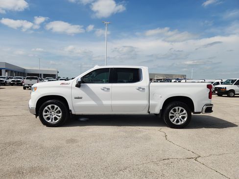 Used 2022 Chevrolet Silverado 1500 LTZ AWD/4WD image 4