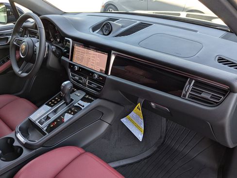 New 2026 Porsche Macan AWD/4WD image 26