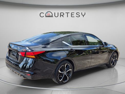 Certified 2025 Nissan Altima 2.5 SR FWD image 7