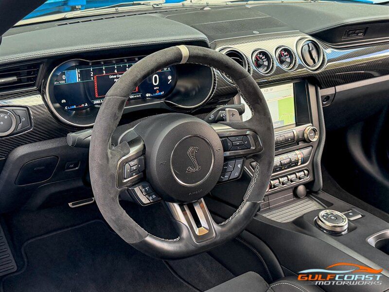 Used 2022 Ford Mustang Shelby GT500 w/ Carbon Fiber Track Pack RWD image 28