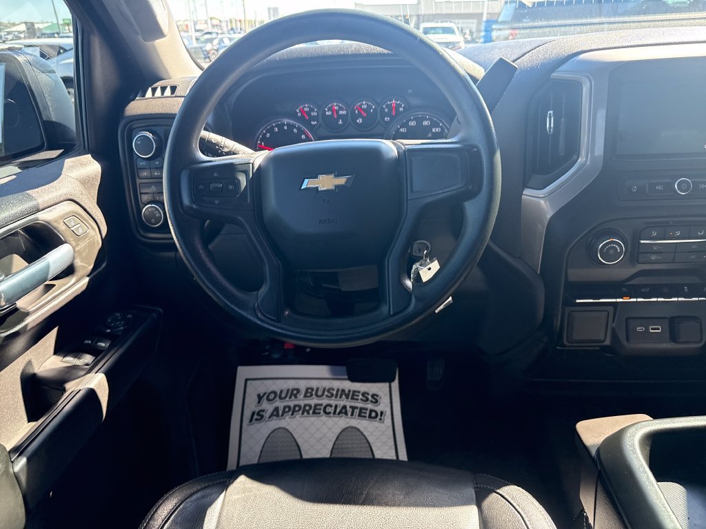 Used 2021 Chevrolet Silverado 1500 Custom AWD/4WD image 17
