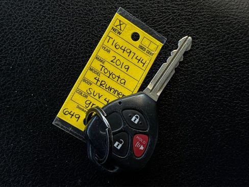 Used 2019 Toyota 4Runner TRD Off-Road image 35