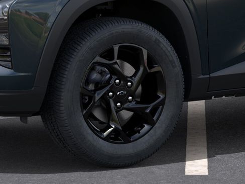 New 2026 Chevrolet Trax LT w/ Driver Confidence Package FWD image 9