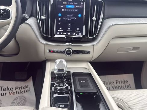 Used 2025 Volvo XC60 B5 Ultra w/ Protection Package Premier AWD/4WD image 23