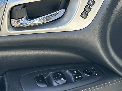 Used 2017 Nissan Pathfinder SL w/ SL Premium Package AWD/4WD image 17