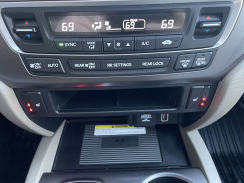 Certified 2022 Honda Pilot Special Edition image 19