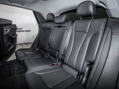 Used 2023 Audi Q8 Prestige image 13