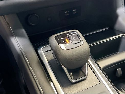 New 2026 Nissan Pathfinder SL AWD/4WD image 16