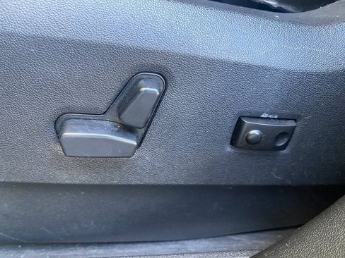 Used 2014 Dodge Grand Caravan R/T w/ Driver Convenience Group FWD image 17