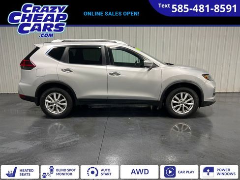 Used 2018 Nissan Rogue SV image 1