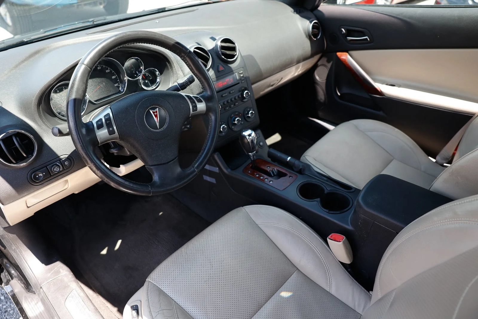Used 2006 Pontiac G6 GT w/ Premium Value Package FWD image 15