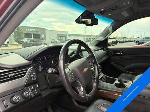 Used 2019 Chevrolet Tahoe LT w/ LT Signature Package AWD/4WD image 14