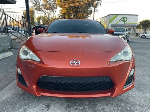 Used 2014 Scion FR-S image 2