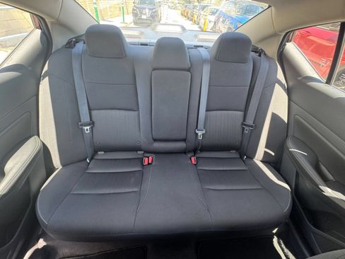 Used 2025 Nissan Altima 2.5 SV FWD image 34
