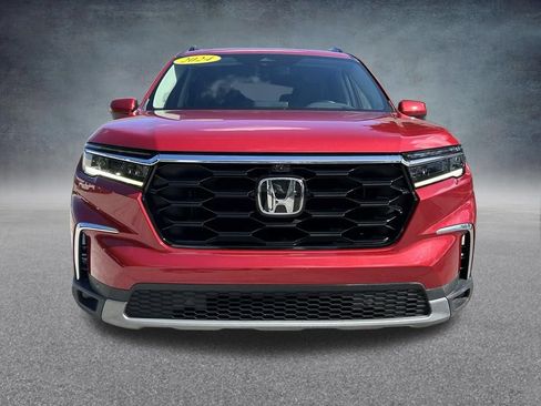 Used 2024 Honda Pilot Elite image 2