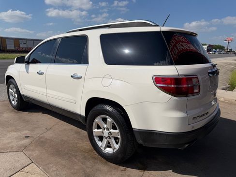 Used 2008 Saturn Outlook XR w/ Advanced Audio Package FWD image 13