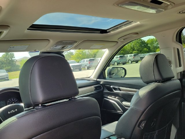 Used 2022 Kia Telluride EX w/ EX Premium Package AWD/4WD image 10