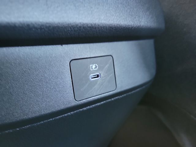 Used 2026 Nissan Sentra SR w/ Floor Mat Package FWD image 16