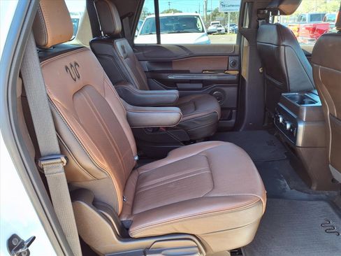 Used 2024 Ford Expedition Max King Ranch image 15