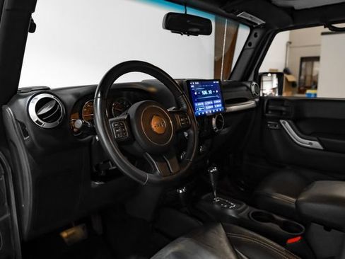 Used 2016 Jeep Wrangler Unlimited Sahara w/ Max Tow Package AWD/4WD image 3