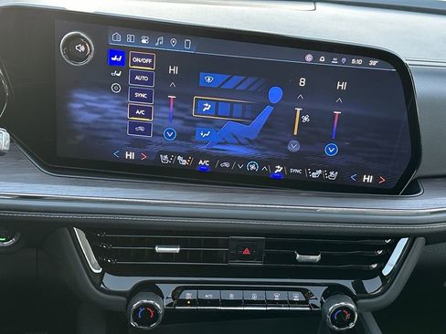 New 2026 Chevrolet Suburban Premier image 16