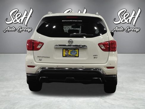 Used 2019 Nissan Pathfinder SV AWD/4WD image 18