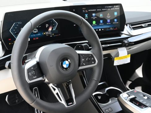 New 2026 BMW X2 xDrive28i w/ Technology Package AWD/4WD image 13