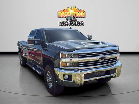 Used 2018 Chevrolet Silverado 2500 LTZ w/ Duramax Plus Package RWD image 11