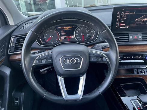 Used 2023 Audi Q5 2.0T Premium w/ Convenience Package image 9