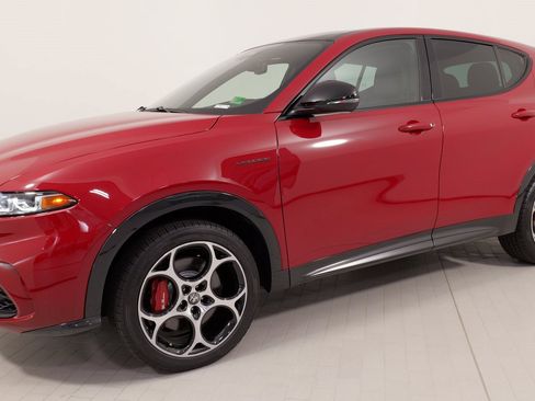 Used 2024 Alfa Romeo Tonale Veloce image 4
