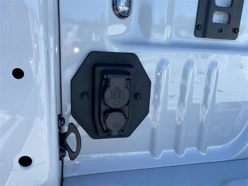 New 2026 Ford F250 Platinum w/ Tremor Off-Road Package image 17