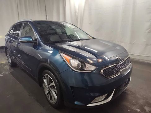 Used 2019 Kia Niro Touring FWD image 4