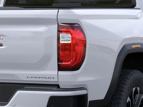 New 2026 GMC Canyon Denali AWD/4WD image 11
