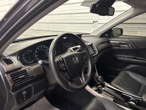 Used 2017 Honda Accord EX-L image 14