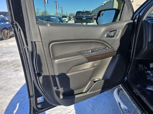 Used 2015 GMC Canyon SLE image 9