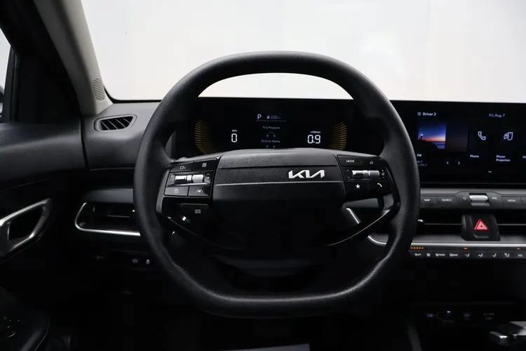 Used 2025 Kia K4 FWD image 19